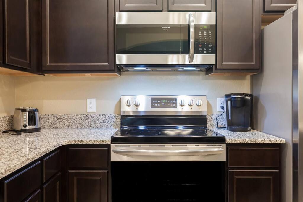 Gated Townhouse With Heated Pool, Hot Tub, Near Us60 Villa Mesa Exterior photo
